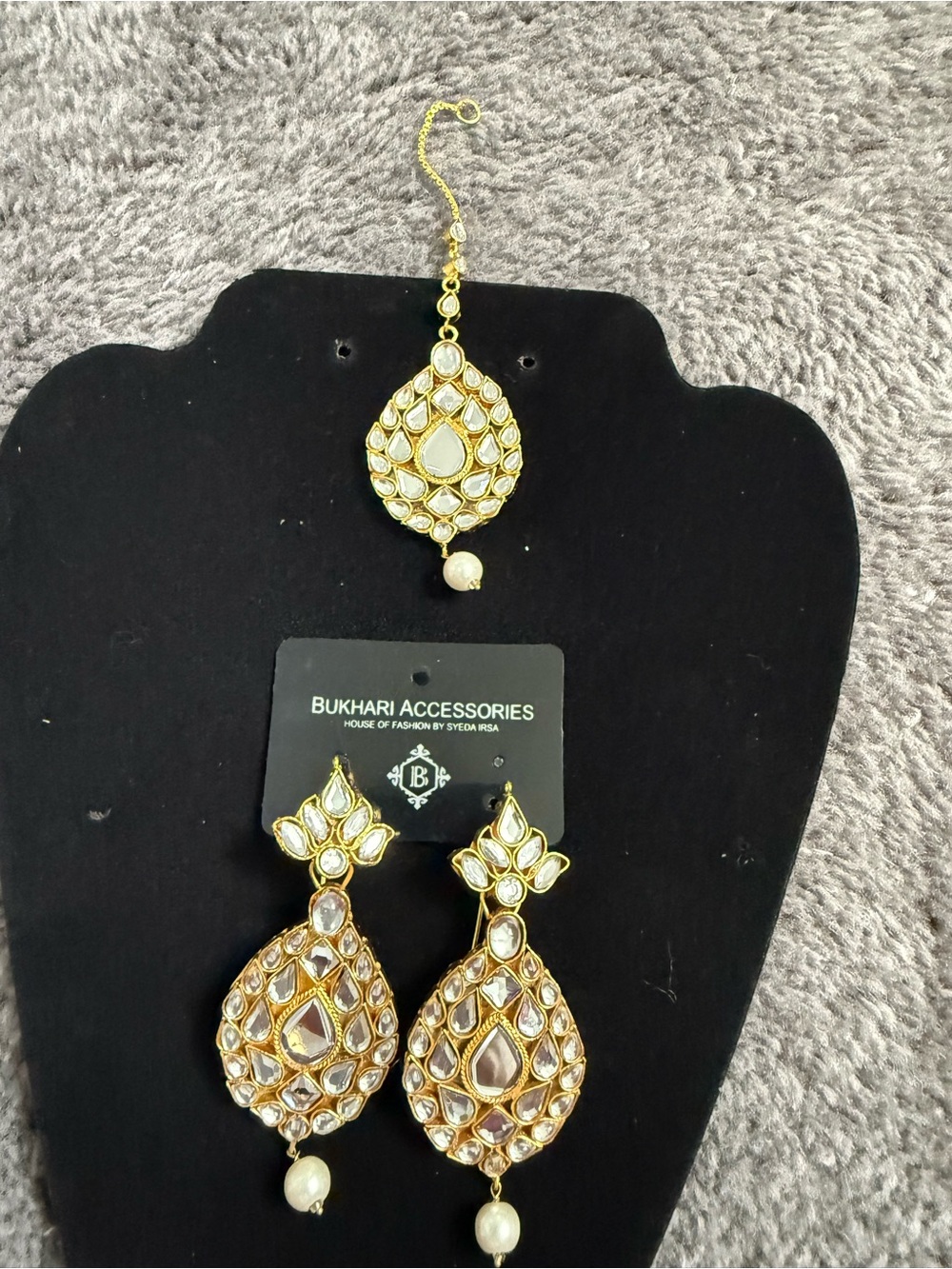 Gold and White Teardrop Kundan Earrings with Maang Tikka